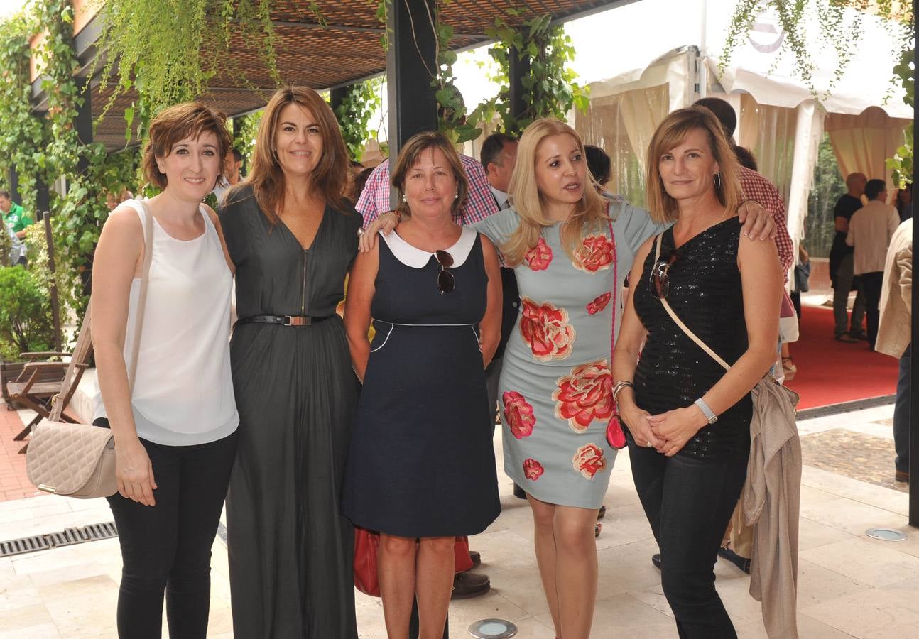 El equipo de Biovital-Rueber. Beatriz Valares, Raquel de la Fuente, María Vivero, Nacha Rey (gerente) y Ruth González.