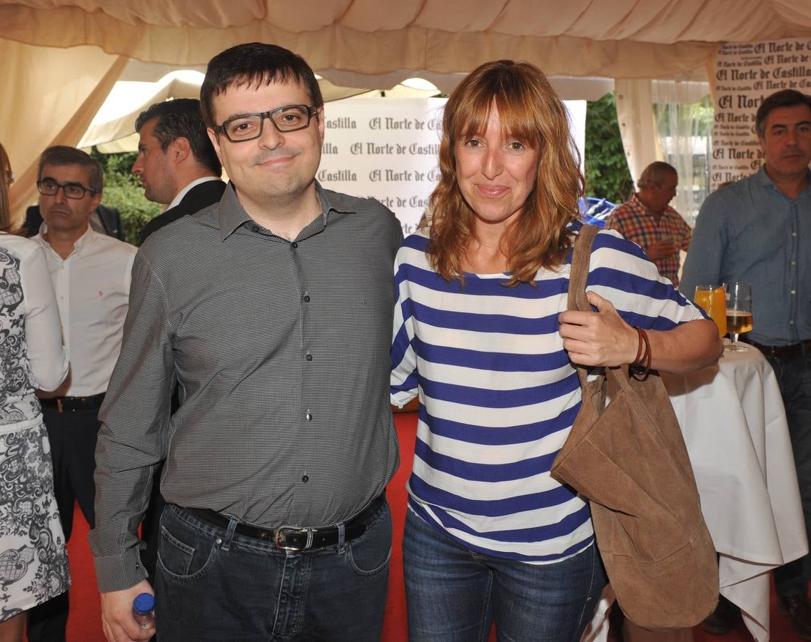 Jaime Alonso de Linaje (Plan Secreto) y la responsable de prensa de Seminci, Luisa Carbajosa.