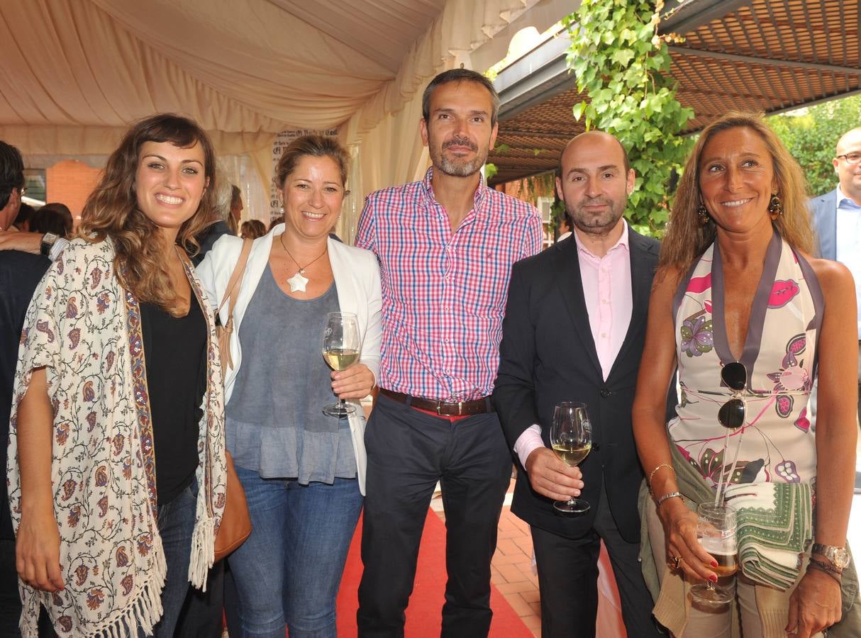 María Negro, Arancha Zamácola, Santiago Mora (director general de la DO Rueda), Julián Rodríguez (RP Comunicación) y Carmen Benito.