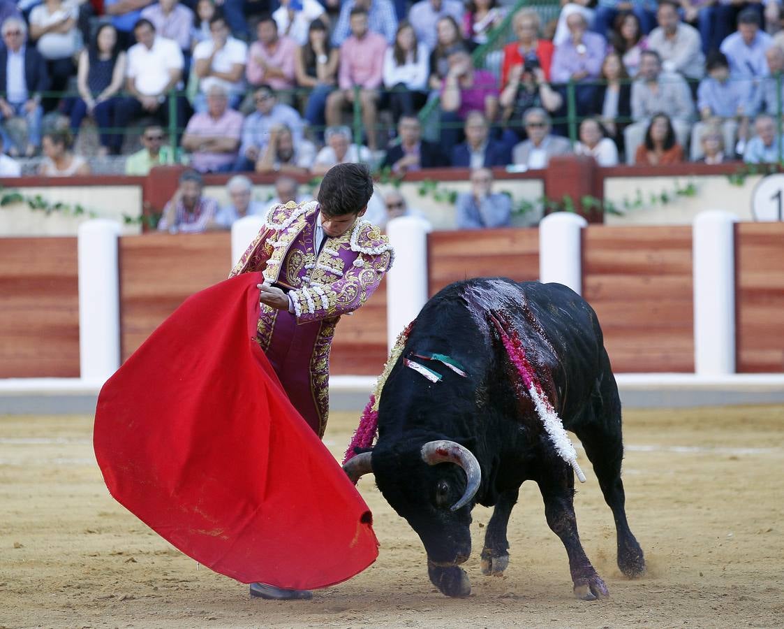 El Juli y José Garrido comparten salida en hombros en la segunda corrida de la feria de la Virgen de San Lorenzo de Valladolid