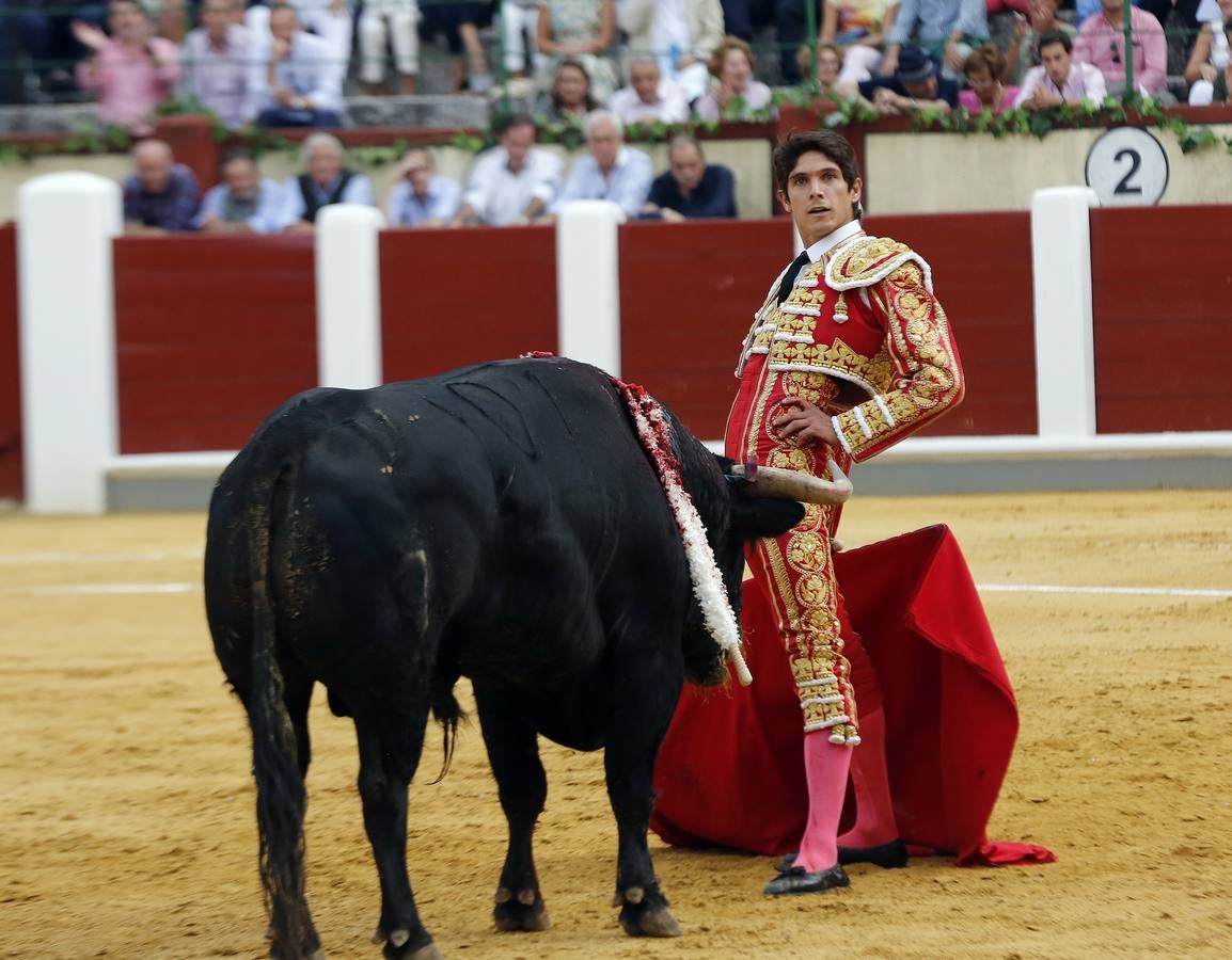 Morante, Castella y Manzanares, a hombros por la puerta grande