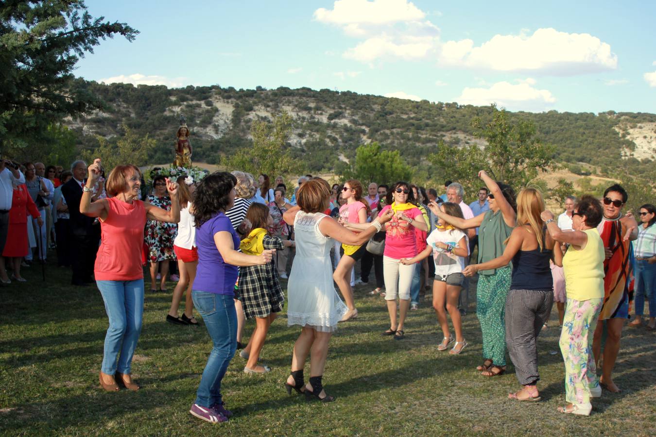 Valdecañas de Cerrato (Palencia) se rinde a la Virgen del Campo