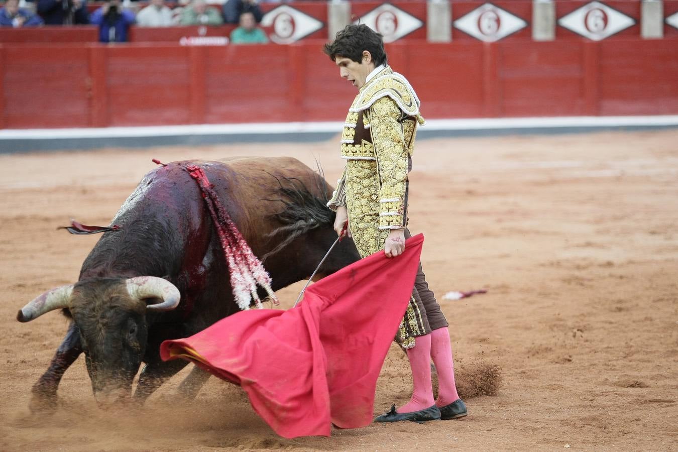 Corrida de toros en Salamanca con El Juli, Castella y Perera (2/3)