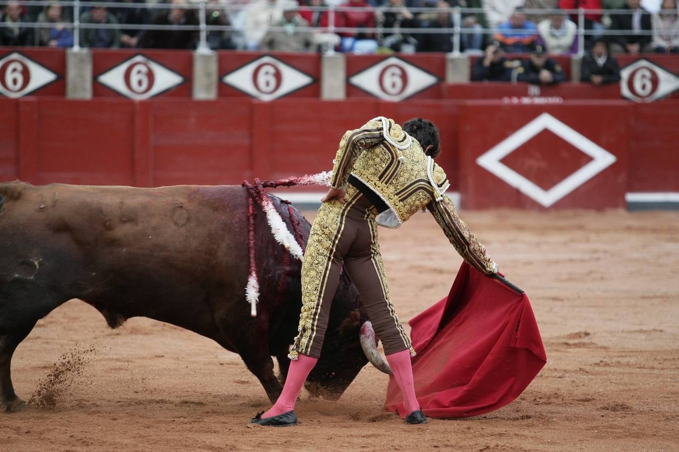 Corrida de toros en Salamanca con El Juli, Castella y Perera (2/3)