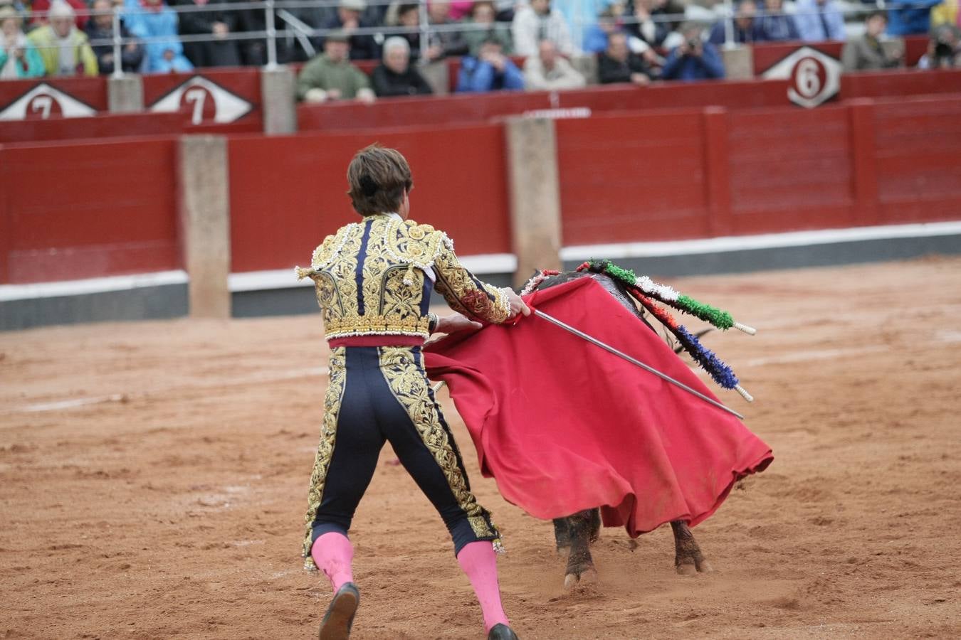 Corrida de toros en Salamanca con El Juli, Castella y Perera (2/3)