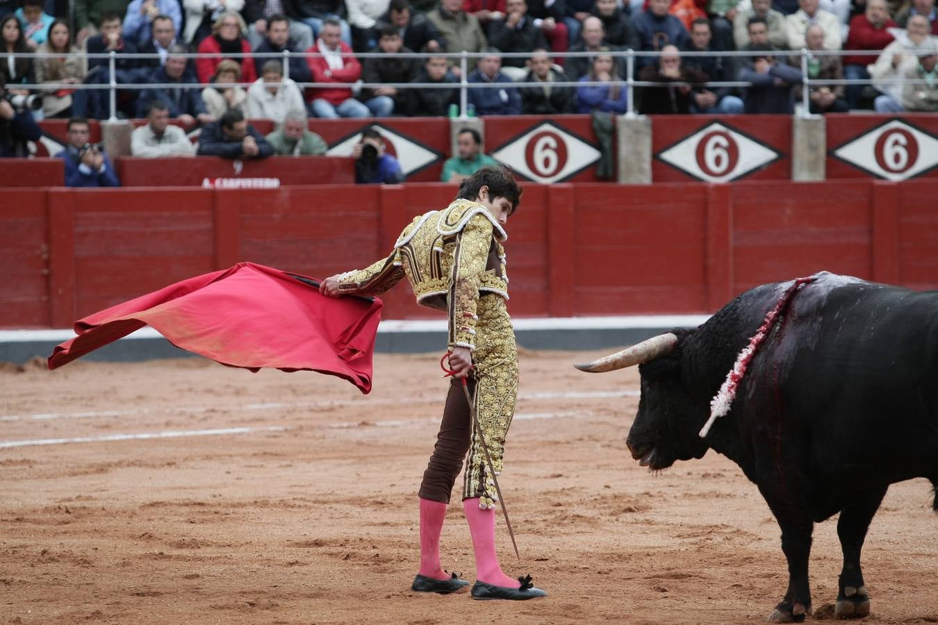 Corrida de toros en Salamanca con El Juli, Castella y Perera (2/3)