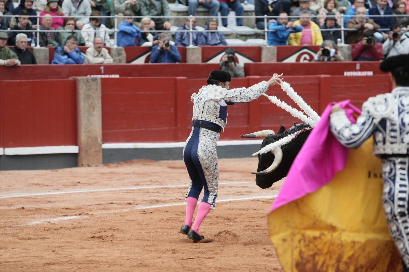 Corrida de toros en Salamanca con El Juli, Castella y Perera (3/3)