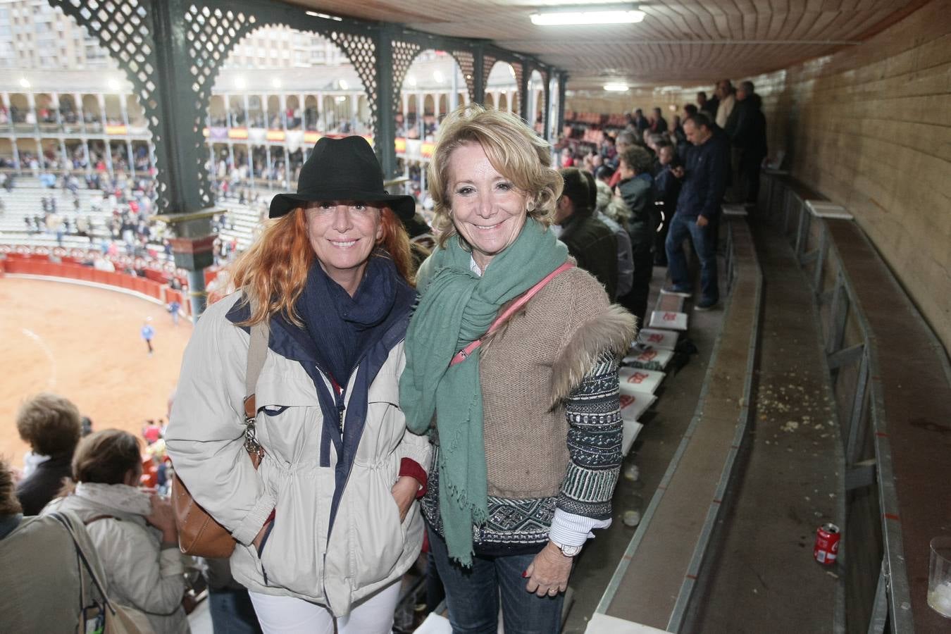 Público asistente a la corrida de toros de El Juli, Castella y Perera de Salamanca