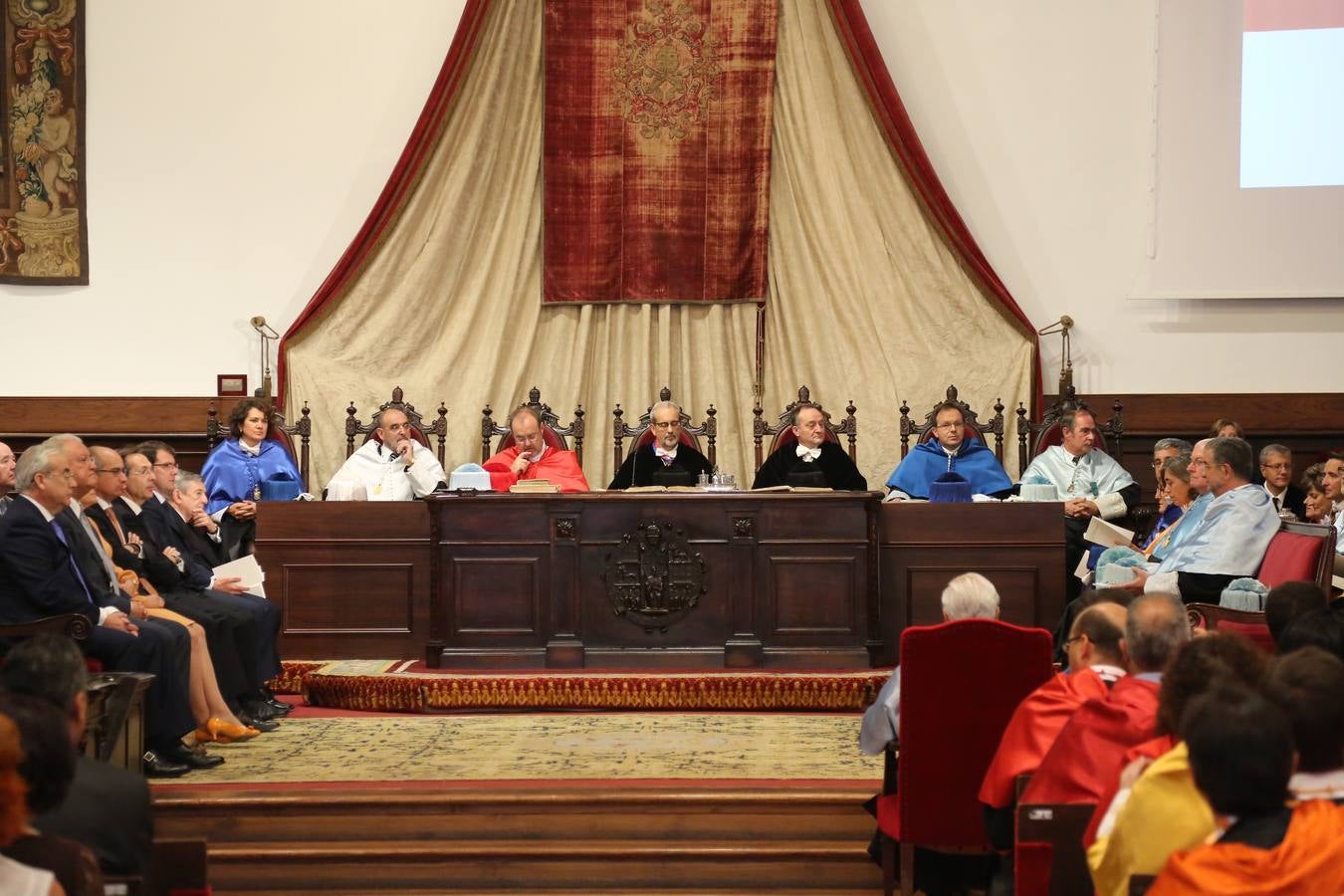Mario Vargas Llosa es investido doctor Honoris Causa por la Universidad de Salamanca