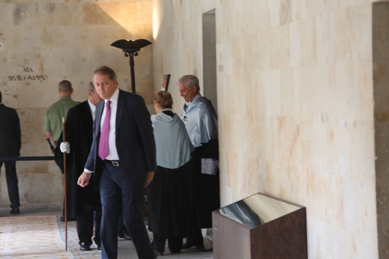 Mario Vargas Llosa es investido doctor Honoris Causa por la Universidad de Salamanca