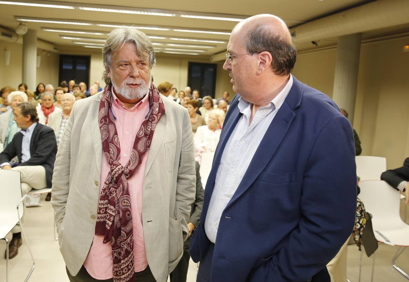 Alfredo Conde recibe el Premio Ateneo de Novela Ciudad de Valladolid por &#039;El beato&#039;