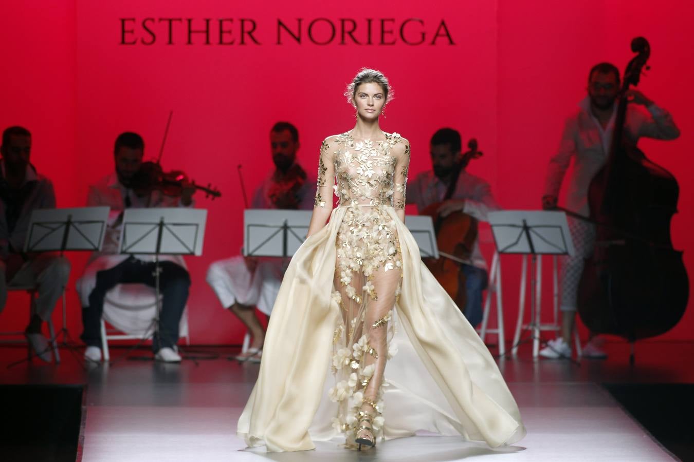 Desfile de la diseñadora Vallisoletana, Esther Noriega en Mercedes-Benz Fashion Week