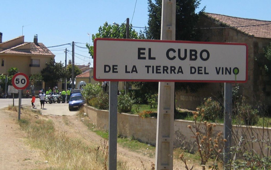 El Cubo de la Tierra del Vino. Zamora. El Cubo del Vino es la primera localidad zamorana que los peregrinos alcanzan en el camino de Santiago de la Plata desde la provincia de Salamanca.