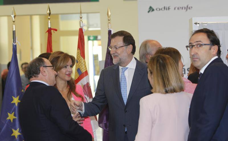 Silvia Clemente, Mariano Rajoy, Ana Pastor y Alfonso Polanco conversan en la estación de Palencia.