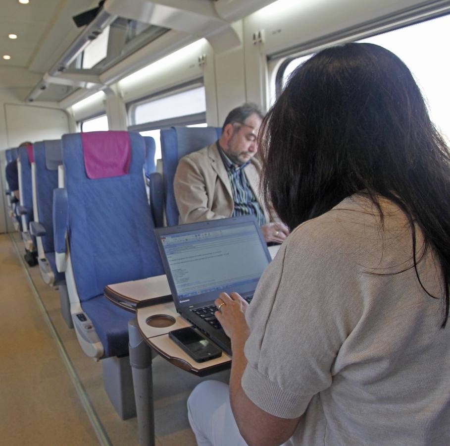 Primer viaje comercial del Ave León-Madrid