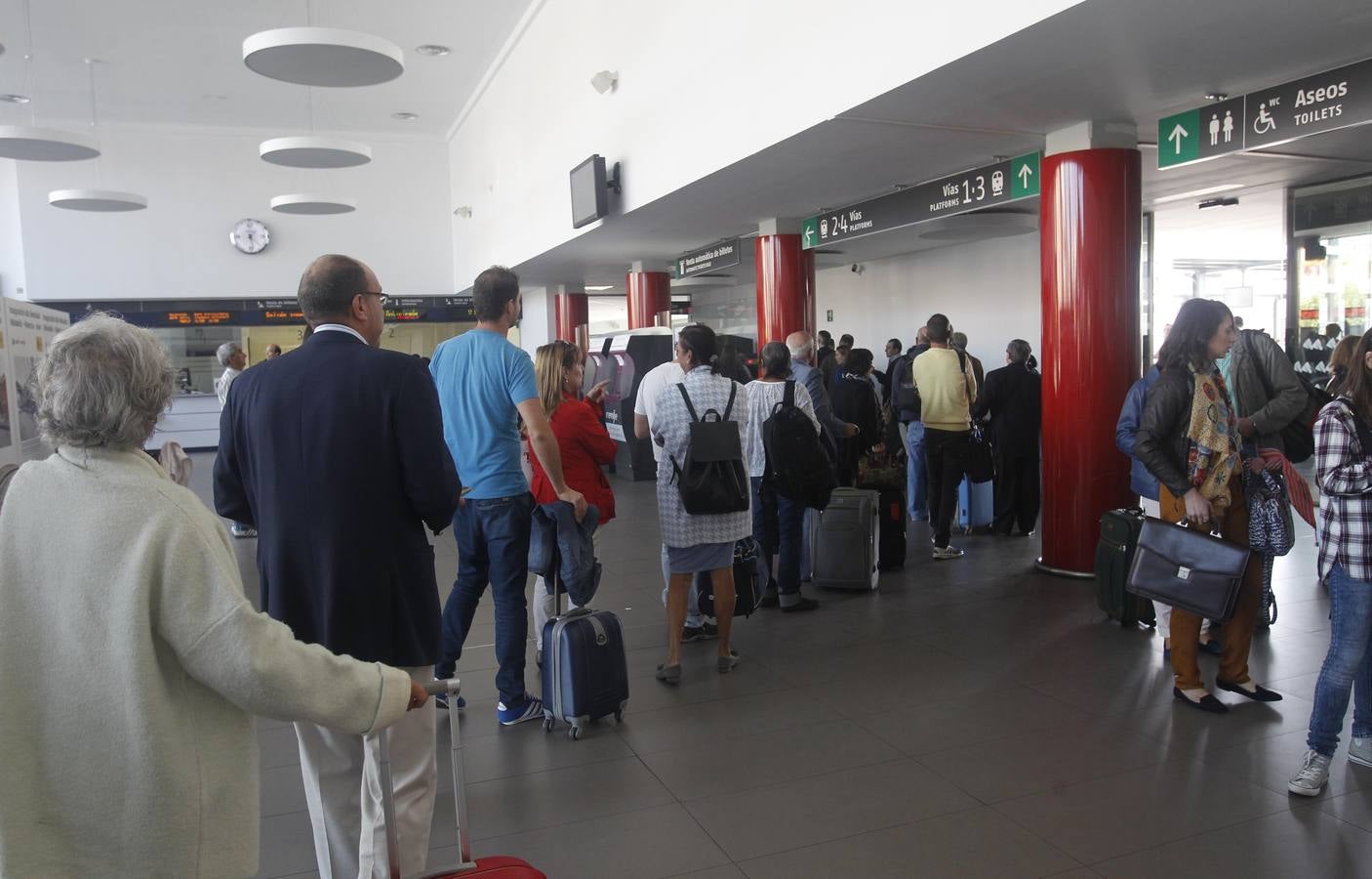 Primer viaje comercial del Ave León-Madrid