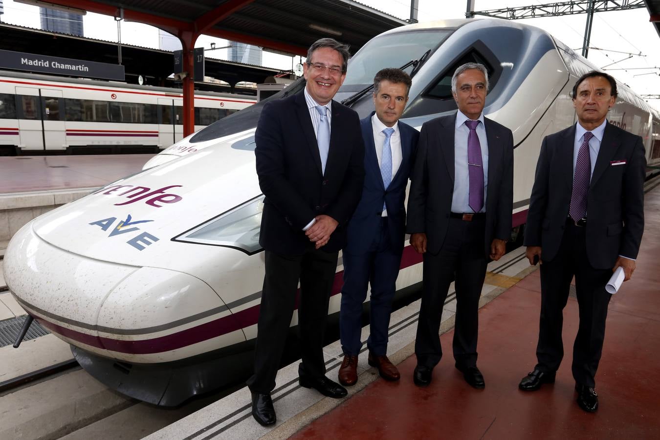 Primer viaje comercial del Ave León-Madrid