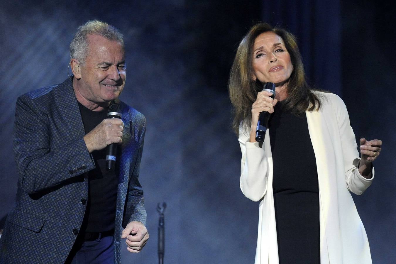 Víctor Manuel y Ana Belén llenan el Pisuerga con sus voces