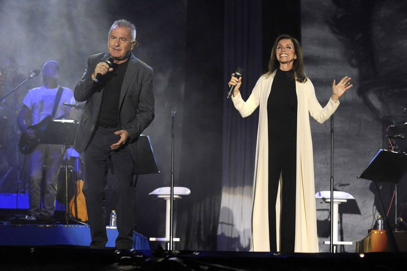 Víctor Manuel y Ana Belén llenan el Pisuerga con sus voces