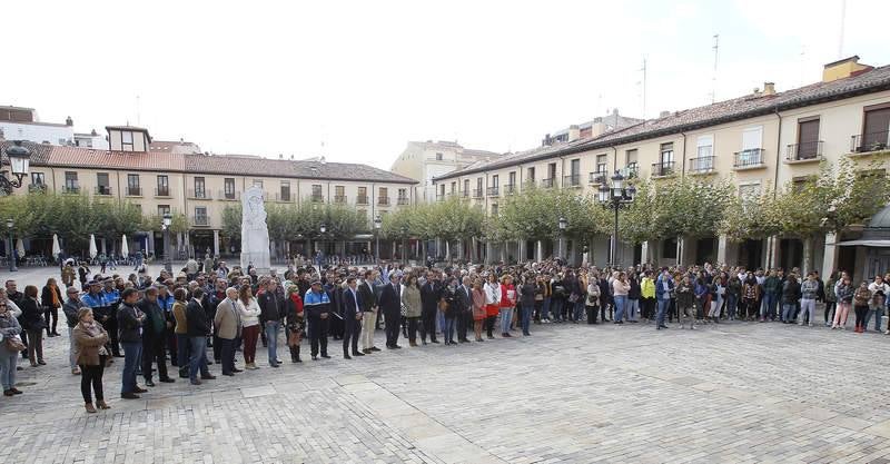 Vecinos de Guardo y Palencia se concentran contra la violencia machista