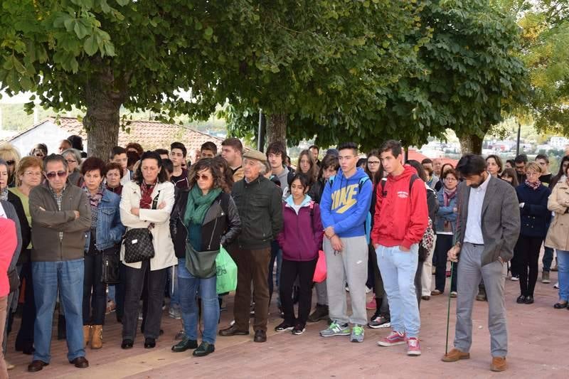Vecinos de Guardo y Palencia se concentran contra la violencia machista