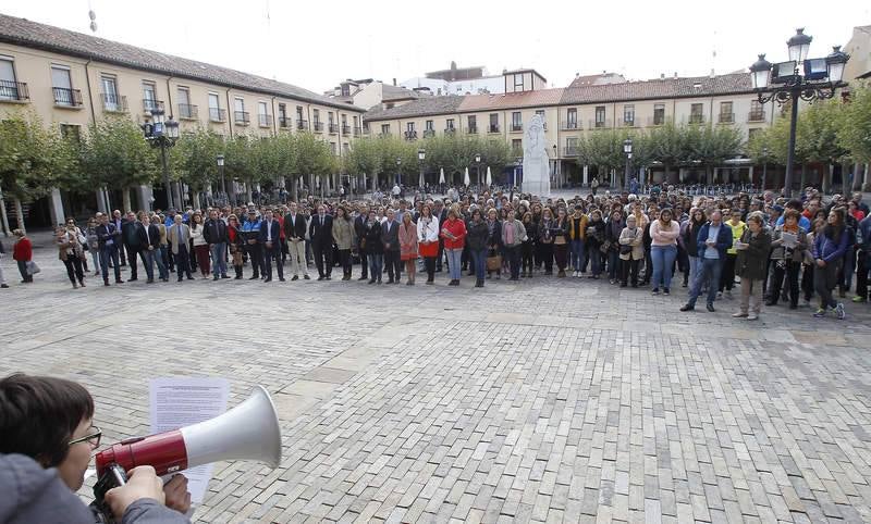 Vecinos de Guardo y Palencia se concentran contra la violencia machista