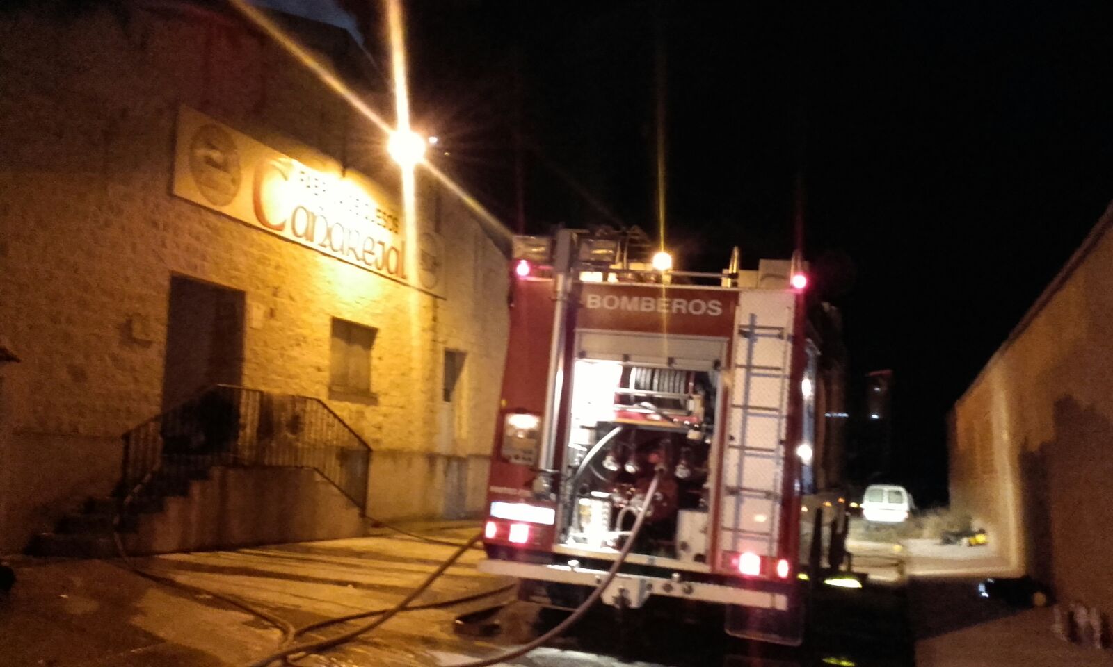 Incendio en la quesería Cañarejal de Pollos (Valladolid)