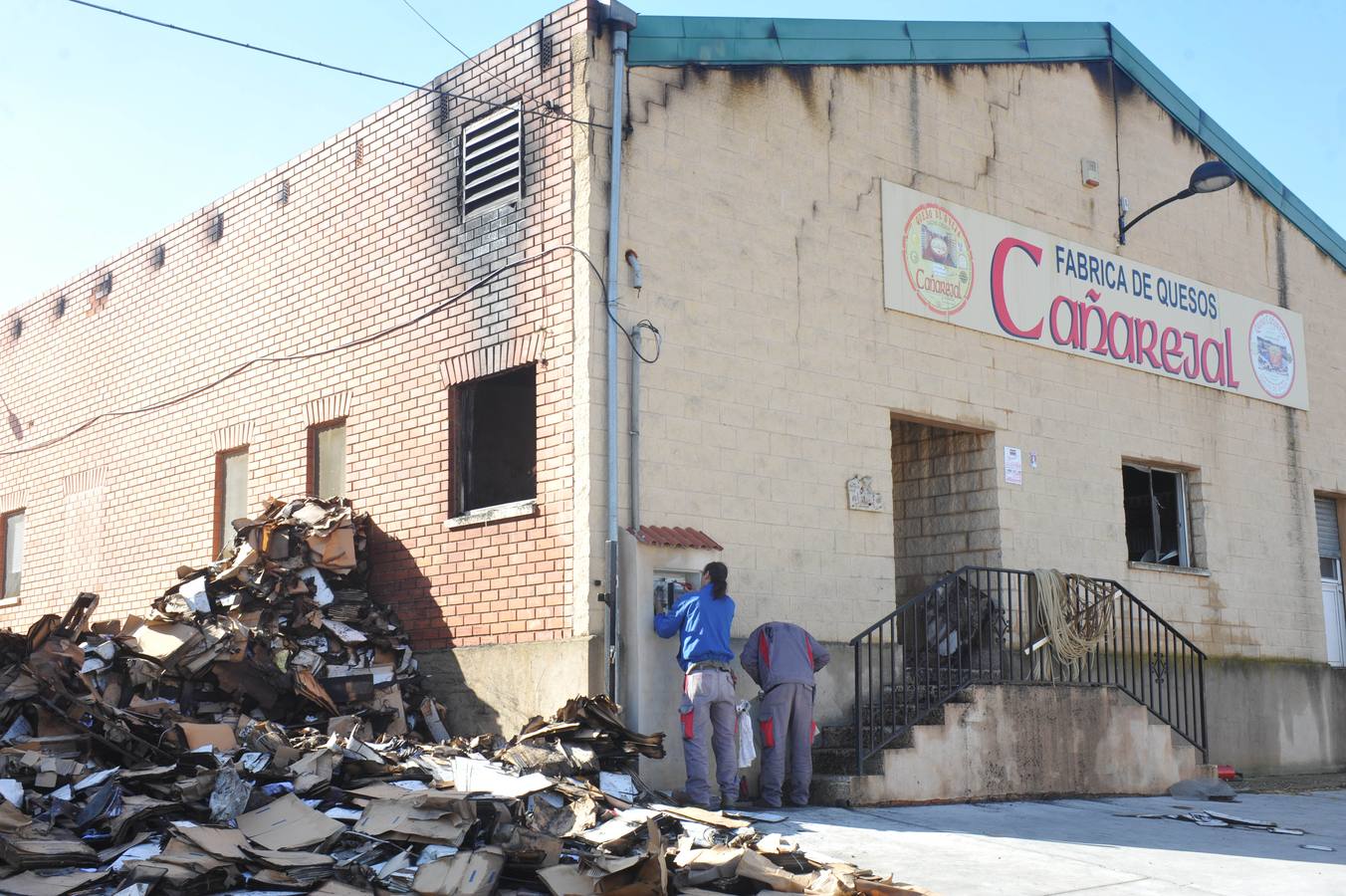 Incendio en la quesería Cañarejal de Pollos (Valladolid)