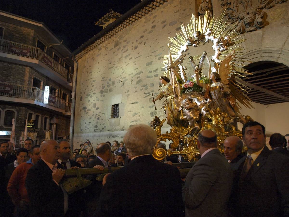 Una procesión pone punto y final a los actos del V Centenario en Alba de Tormes (1/2)