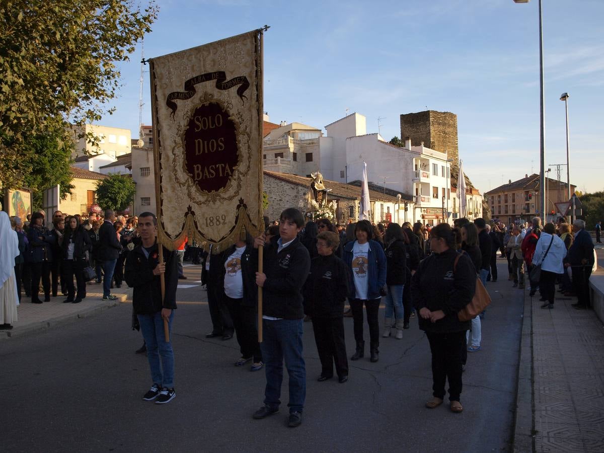 Una procesión pone punto y final a los actos del V Centenario en Alba de Tormes (1/2)