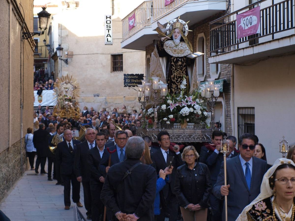 Una procesión pone punto y final a los actos del V Centenario en Alba de Tormes (2/2)