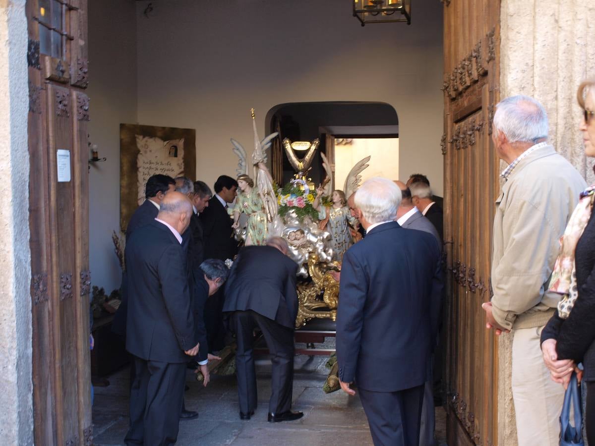 Una procesión pone punto y final a los actos del V Centenario en Alba de Tormes (2/2)