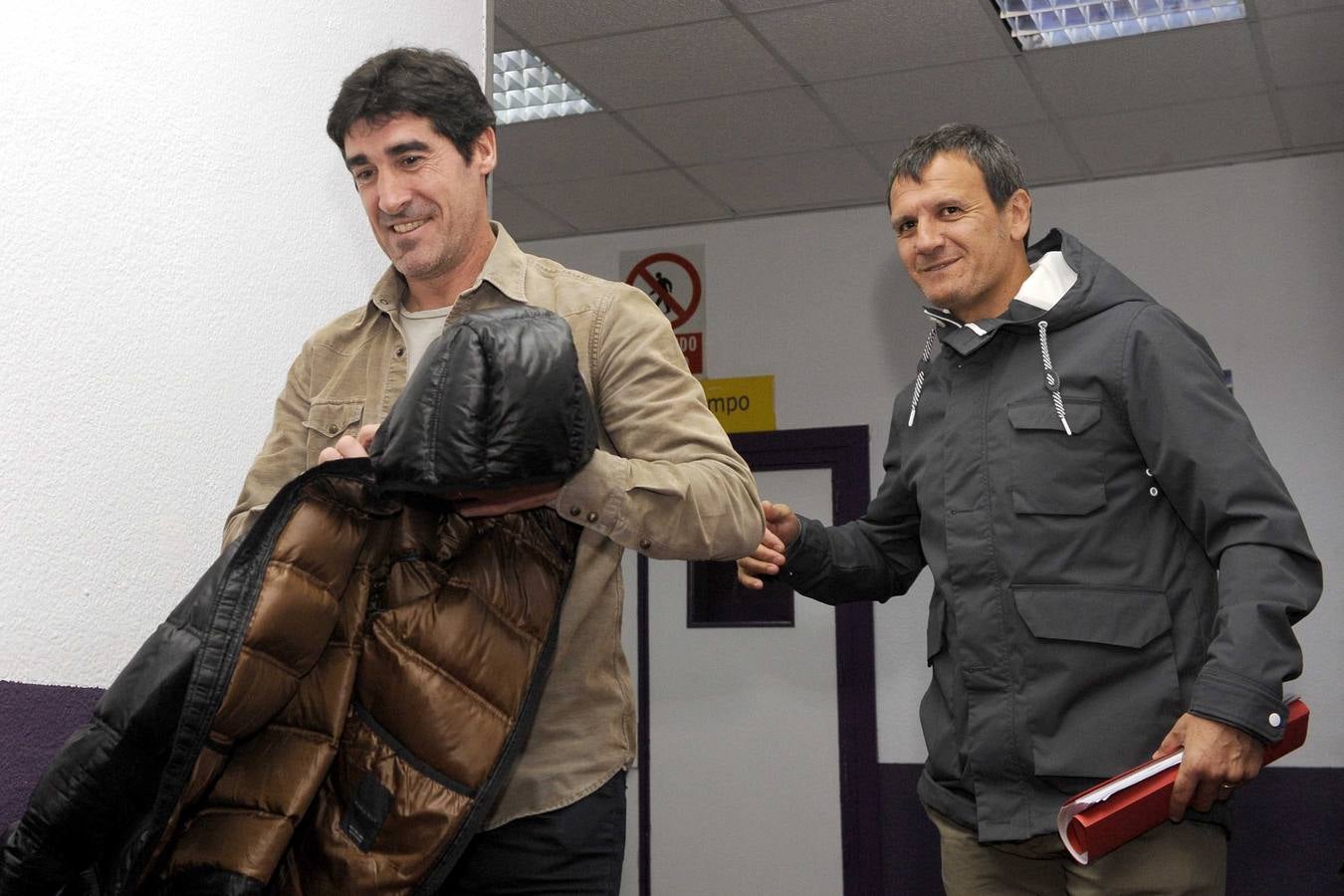 El entrenador del Real Valladolid, Gaizka Garitano, se despide tras su destitución