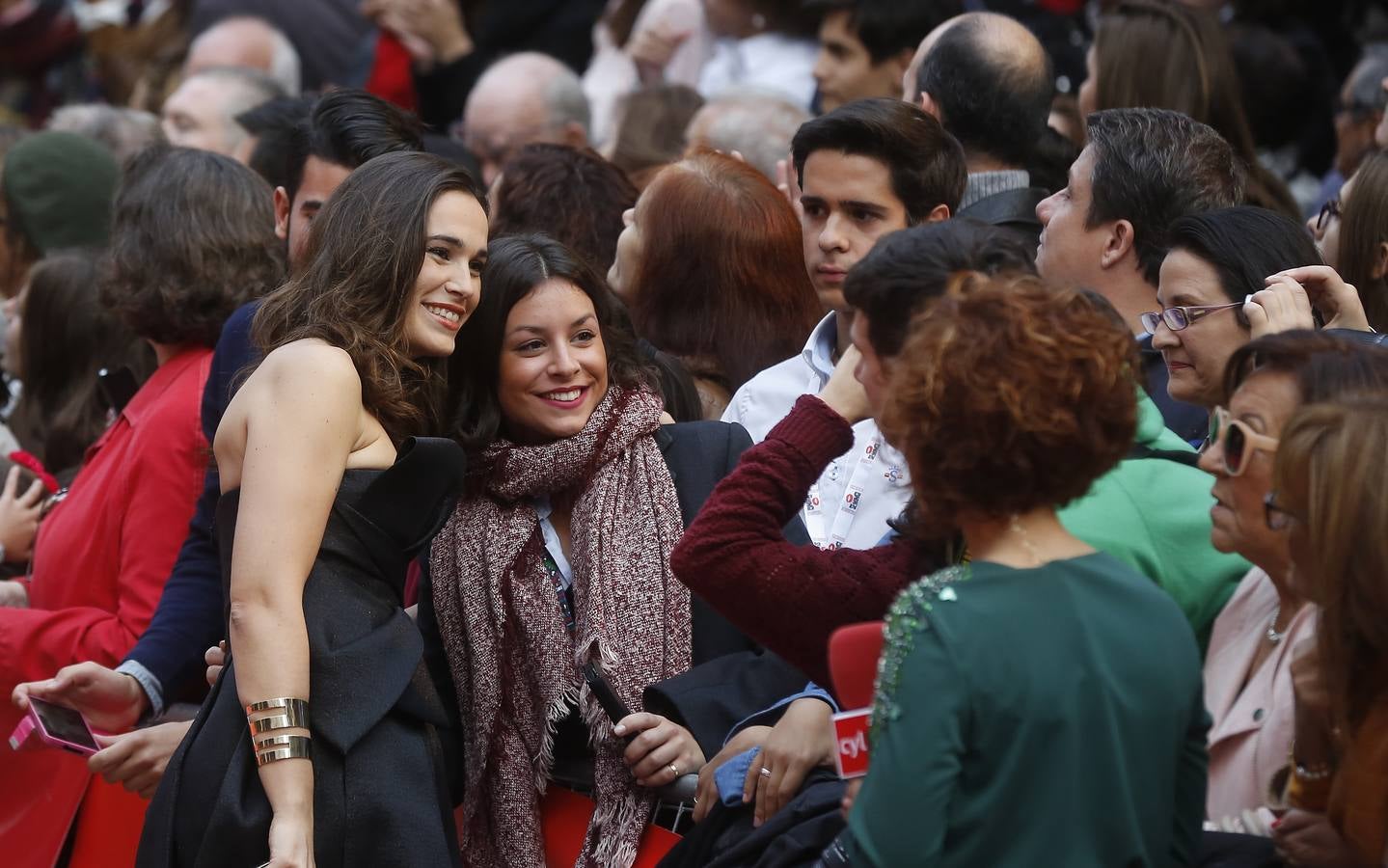 Alfombra roja de la gala inaugural de la 60 Seminci (1/2)
