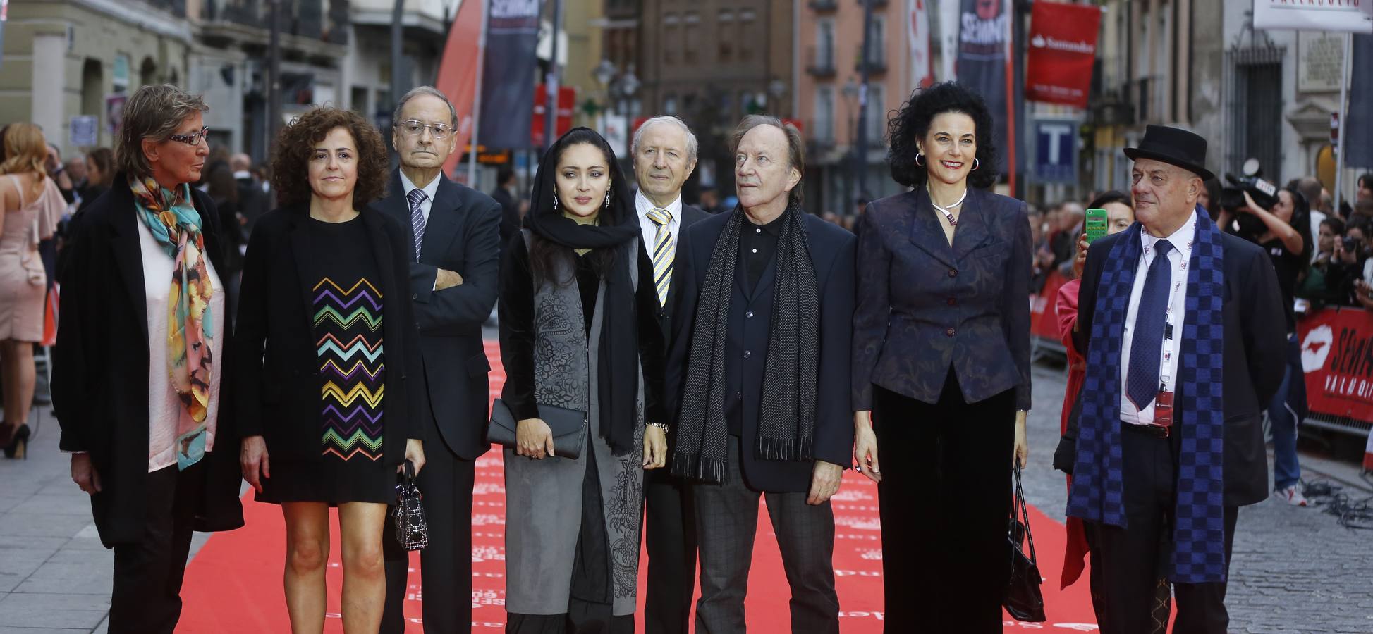 Alfombra roja de la gala inaugural de la 60 Seminci (2/2)