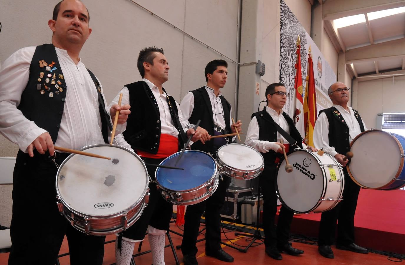 Encuentro folclórico en La Seca (Valladolid) (2/2)