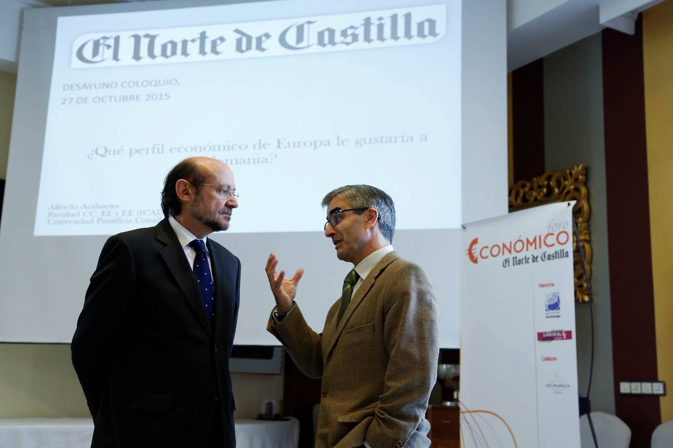 El profesor Alfredo Arahuetes en el Foro Económico de El Norte de Castilla en Salamanca
