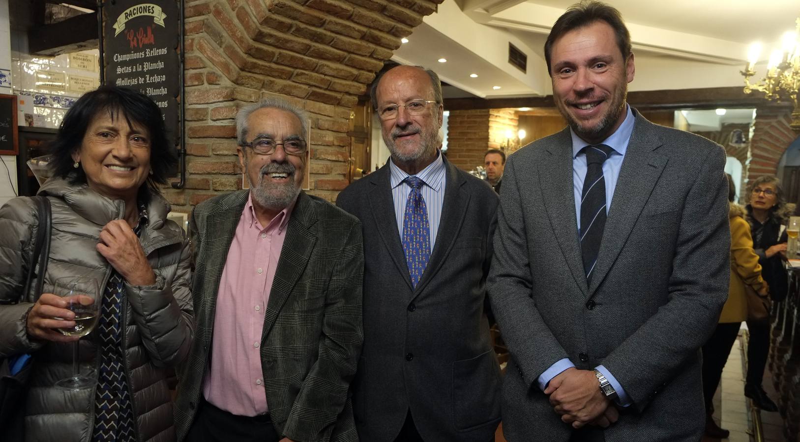 Cocha Velasco inaugura el comedor que Paco Martínez le dedica en La Criolla