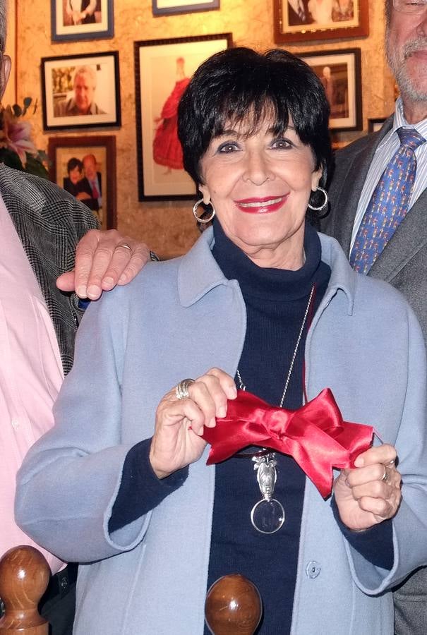 Cocha Velasco inaugura el comedor que Paco Martínez le dedica en La Criolla