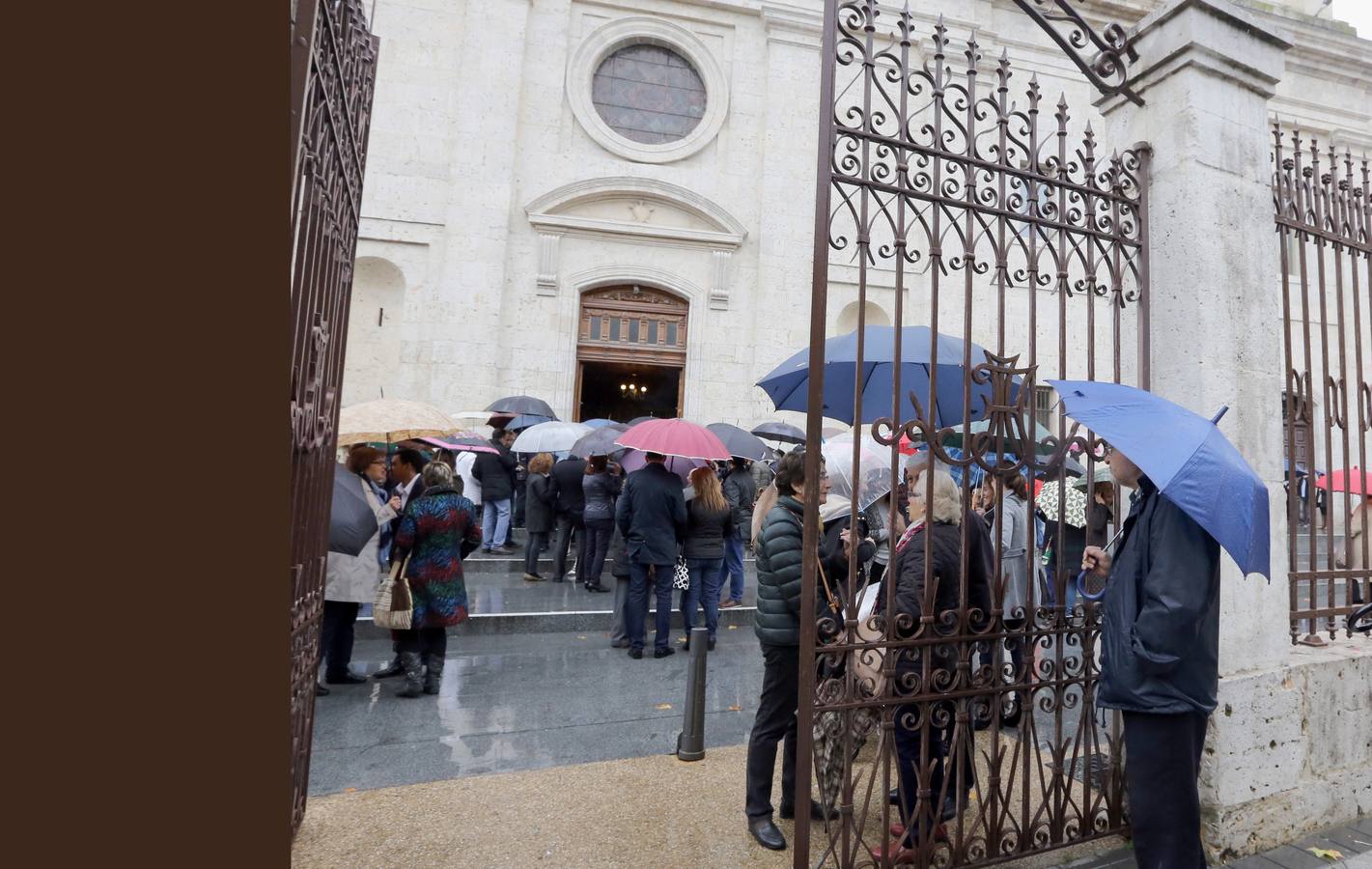 Misa funeral por el dueño de Almacenes Javier en la iglesia de Filipinos