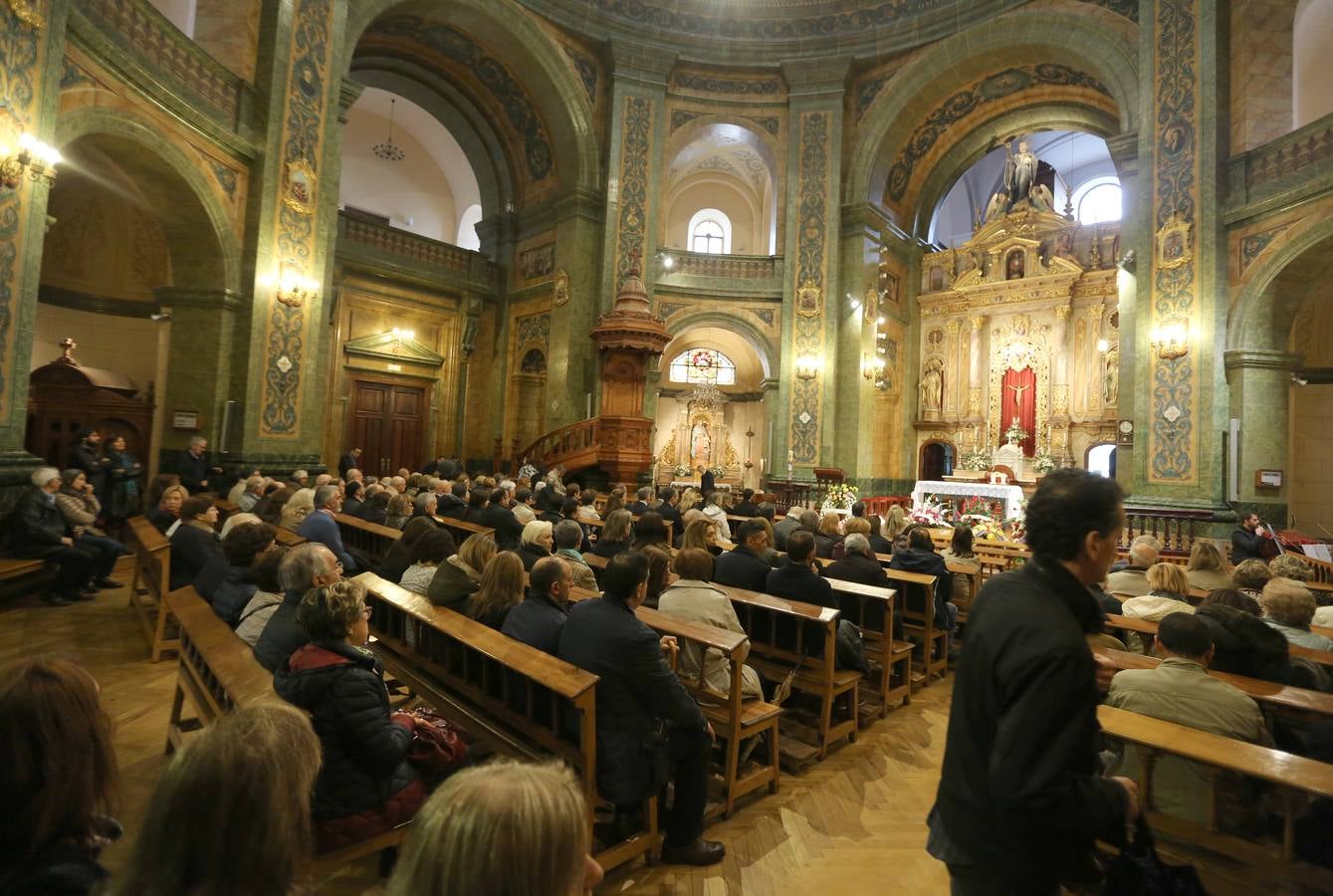 Misa funeral por el dueño de Almacenes Javier en la iglesia de Filipinos