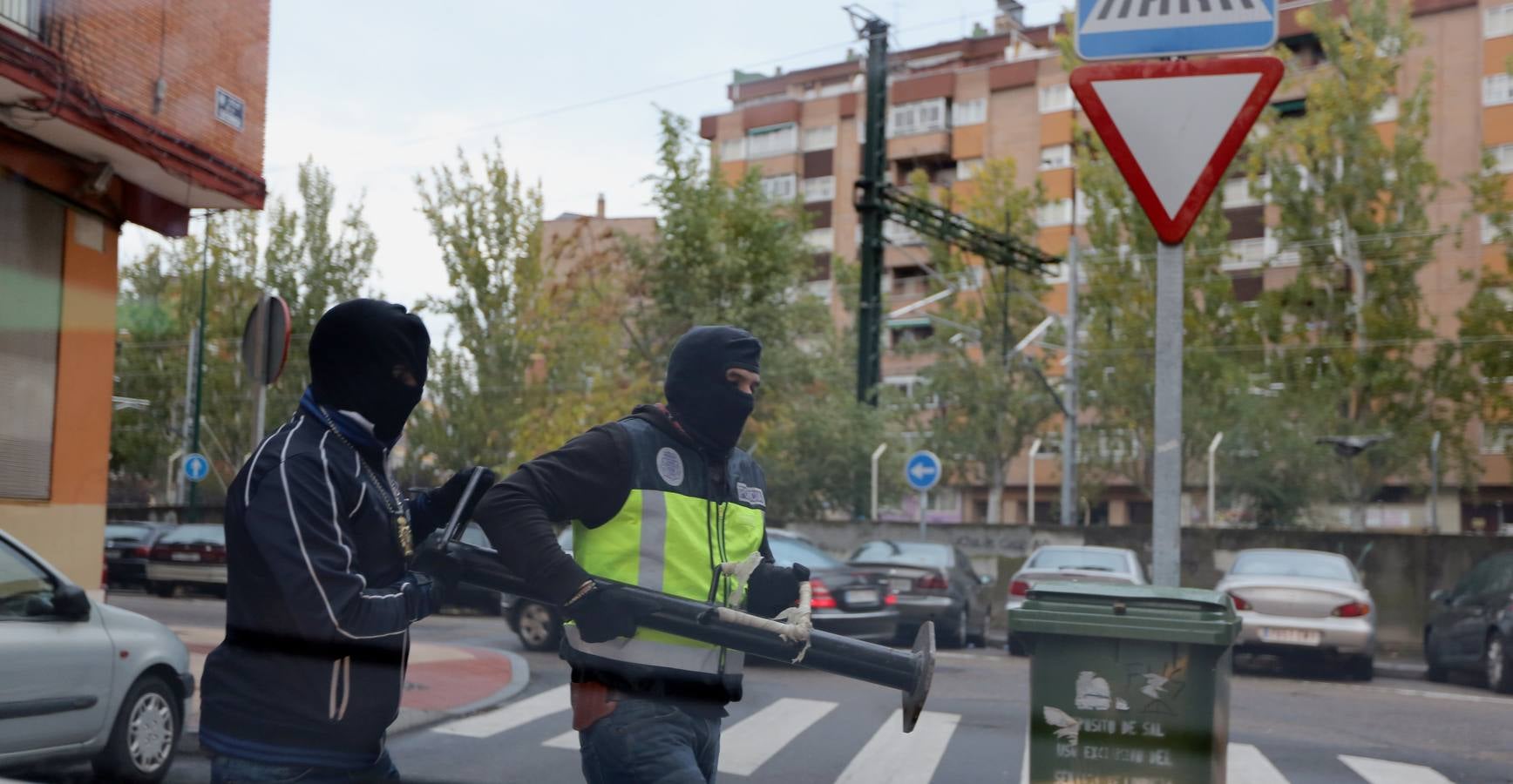 Operación contra el tráfico de drogas en Valladolid (2/2)