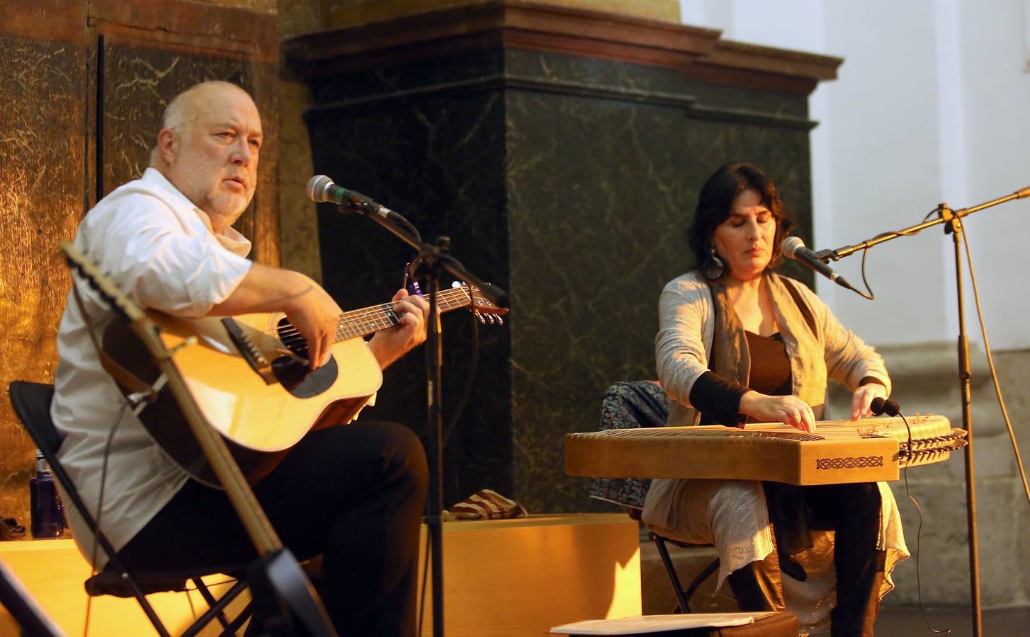 Javier Bergia y Begoña Olavide ponen música a la poesía española en el Aula de Cultura de El Norte de Castilla