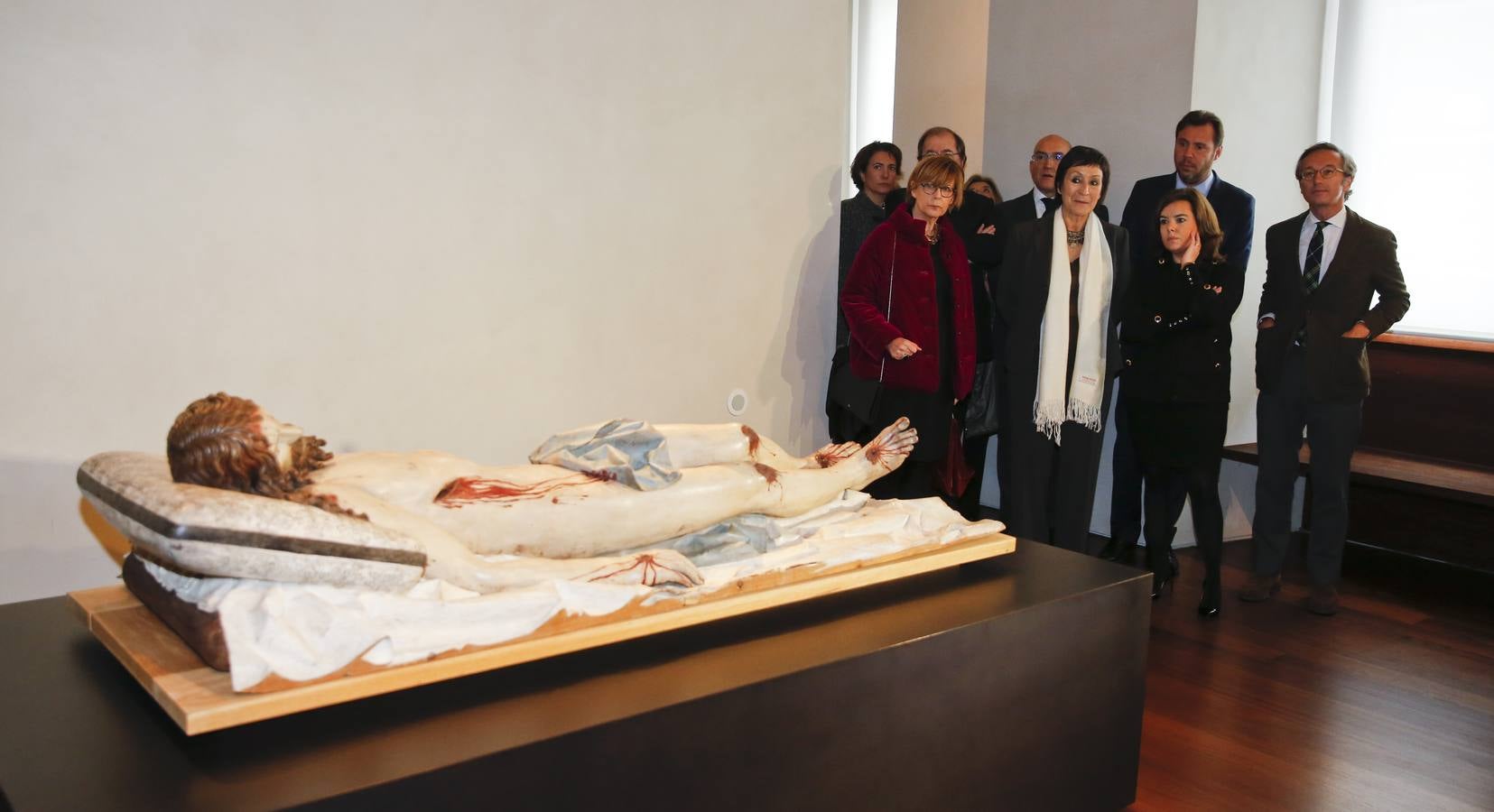 Soraya Sáenz de Santamaría inaugura una exposición sobre Santa Teresa en el Museo de Escultura de Valladolid