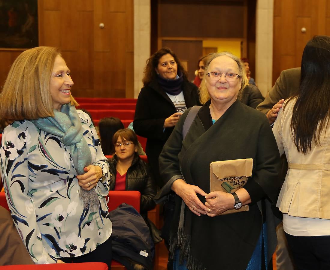 Anna Ferrer analiza la situación de las mujeres de la India en la Universidad de Valldolid