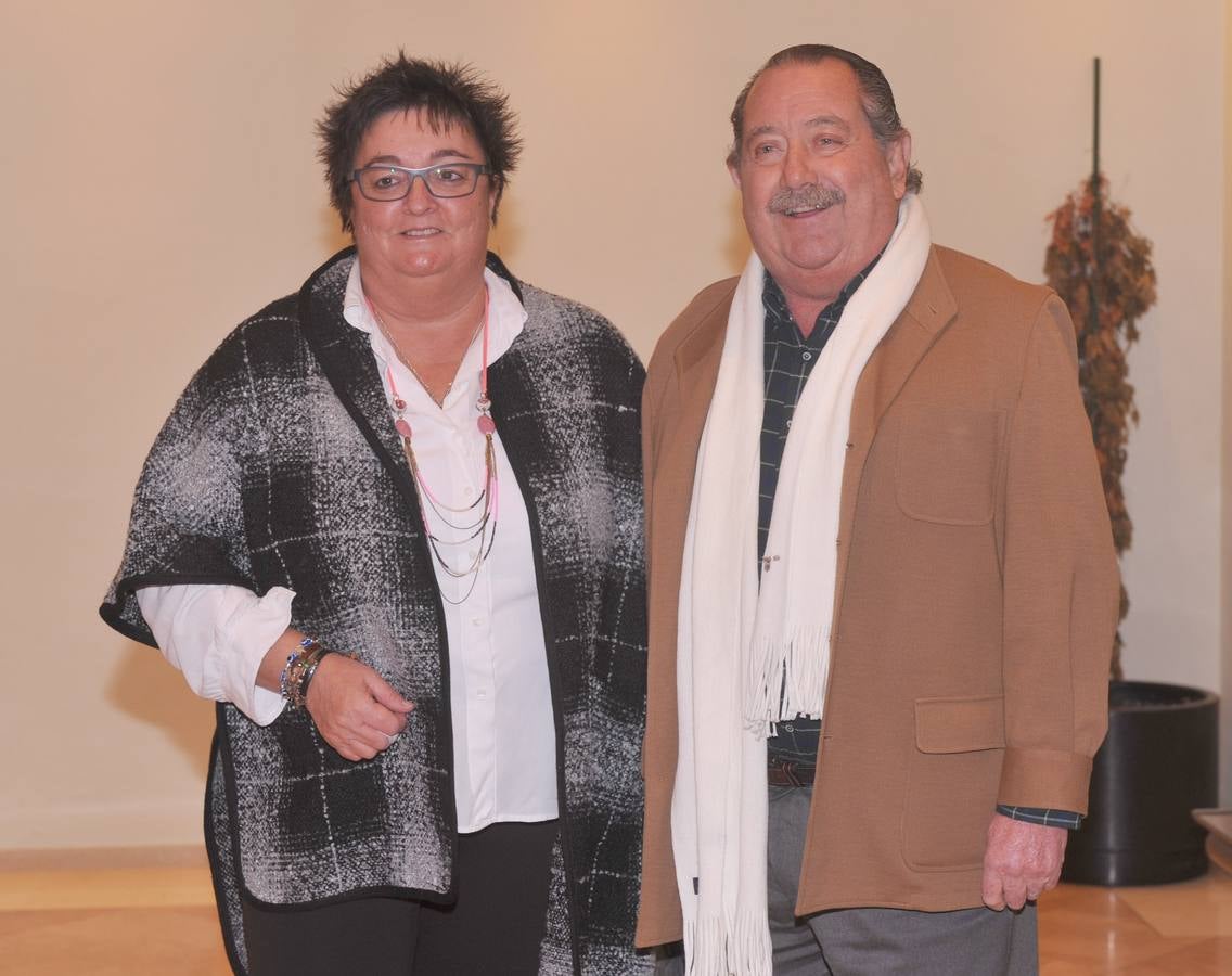 El presidente de la DO Cigales, Pascual Herrera, con Inés Muñoz, de Bodegas Hiriart.