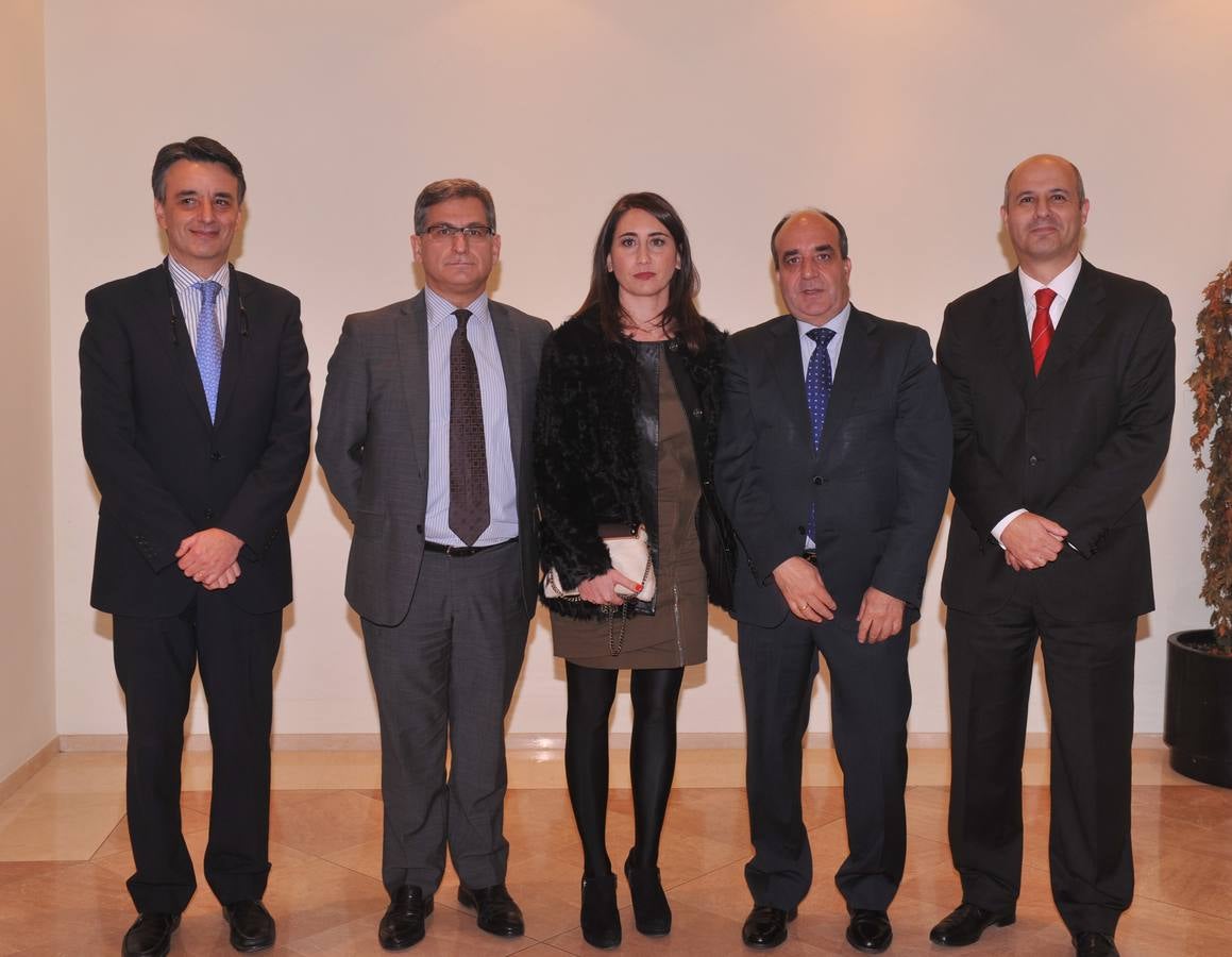 Jorge Morro, director general de Competitividad de la Industria; Eduardo Cabanillas, secretario general de la Consejería de Agricultura y Ganadería; Ana Asenjo, viceconsejera de Desarrollo Rural; Pedro Medina, director de Política Agraria Comunitaria, y Jorge Llorente, director general de Producción Agropecuaria.