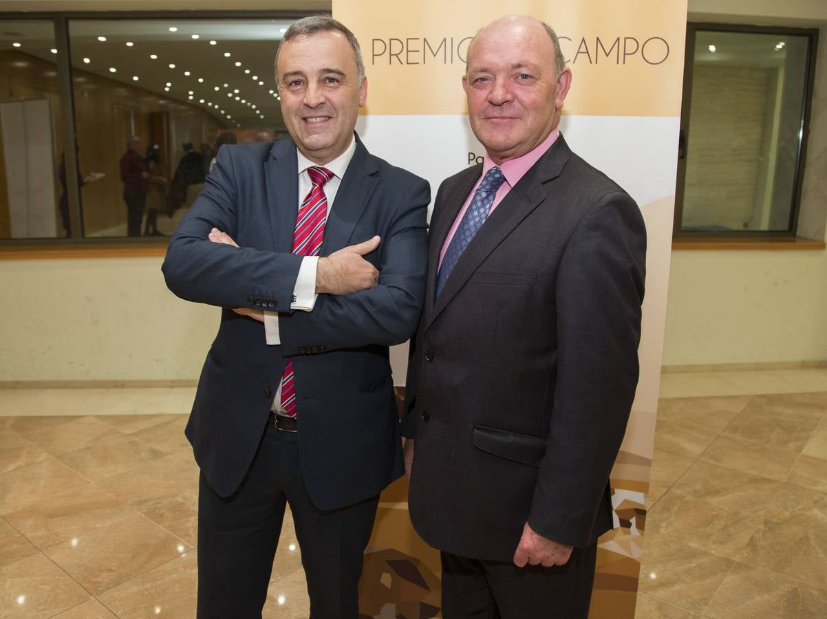 Luis Chico, presidente de Turismo Rural Castilla y León, y Javier Rodero, de la revista ‘Más viajes. Españoles en el mundo’.