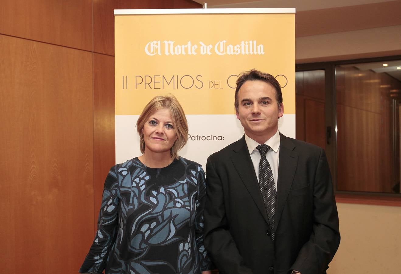 La procuradora Ana María Agudíez, con el alcalde de Cantalejo, Máximo San Macario.