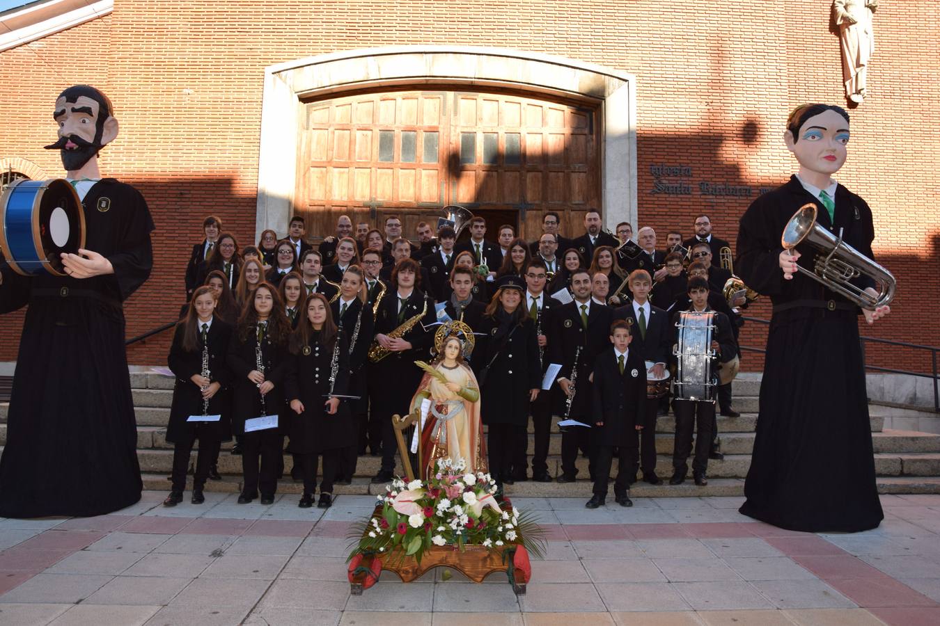 Santa Cecilia llena de música las calles de Guardo (Palencia)